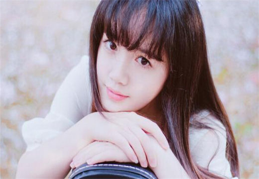 我愛上了女孩小玲